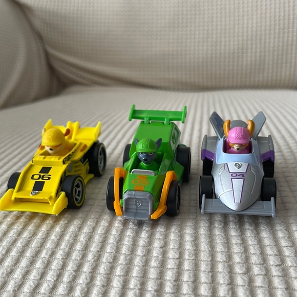 PAW Patrol race cars. - Picture 9 of 9